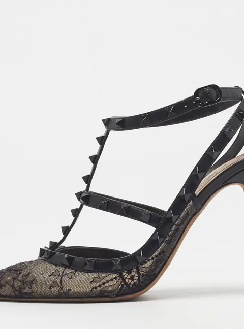 Valentino Rockstud Size 41 Black Lace and Leather Pumps