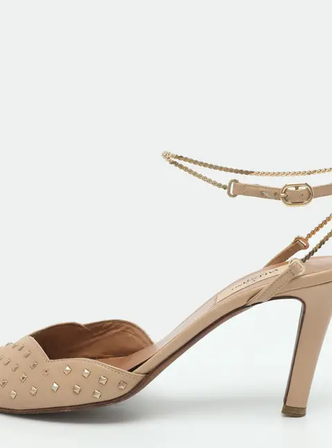 Valentino Size 38.5 Beige Leather Studded Chain Ankle Strap Pumps