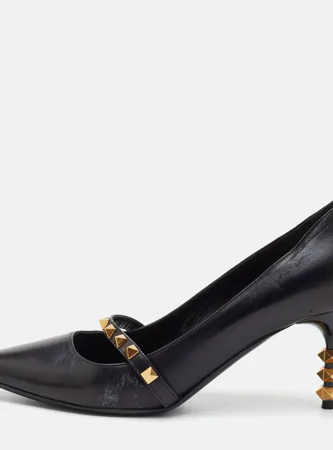 Valentino Rockstud Size 39 Black Leather Pointed Toe Pumps