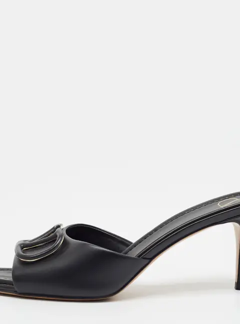 Valentino Escape V logo Size 39 Black Leather Slide Sandals