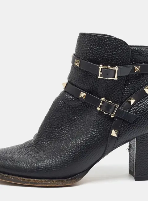 Valentino Rockstud Size 39.5 Black Leather Ankle Length Boots