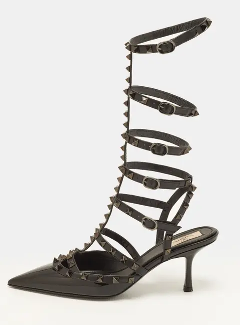 Valentino Rockstud Size 40 Black Leather and Patent Leather Pumps