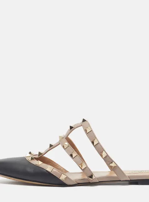 Valentino Rockstud Size 38.5 Black/Beige Leather Pointed Toe Flat Mules
