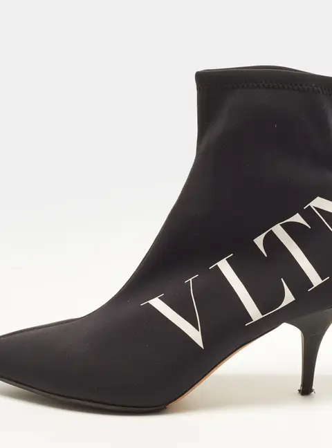Valentino Garavani VLTN Size 39 Black Neoprene Pointed Toe Sock Ankle Length Boots