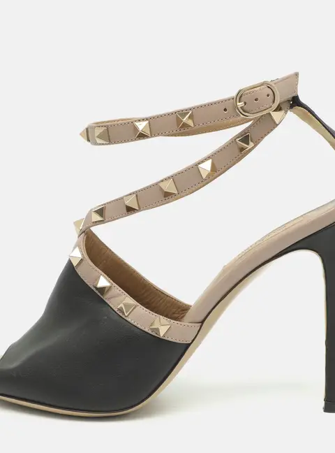 Valentino Rockstud Size 38.5 Black Leather Ankle Strap Sandals