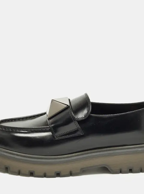 Valentino Rockstud Size 40 Black Leather Loafers