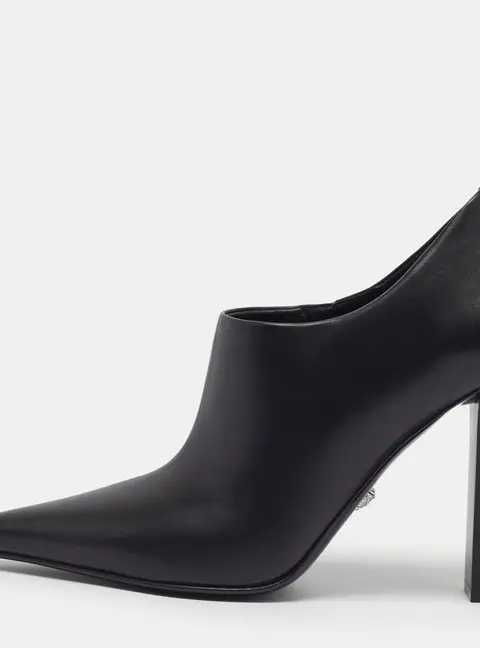 Versace Slice Size 40.5 Black Leather Pointed Toe Booties