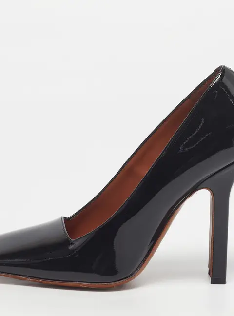 Vetements Boomerang Size 39 Black Patent Leather Pumps