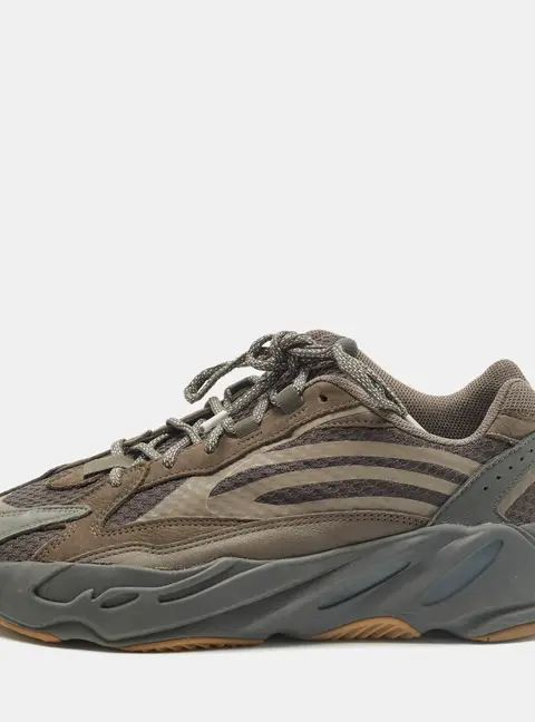 Yeezy x Adidas Boost 700 Size 44.5 Multicolor Knit Fabric and Leather Lace Up Sneakers