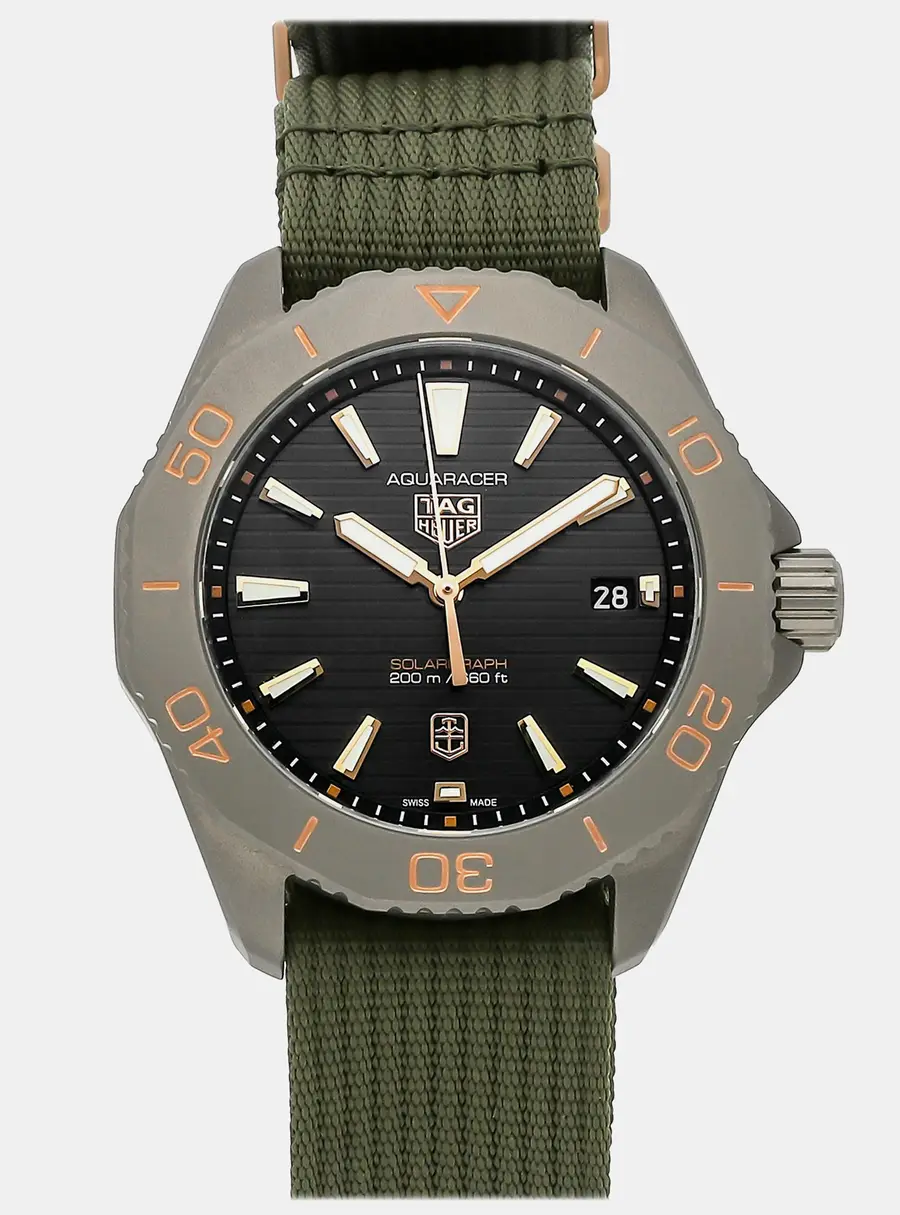 Tag Heuer Aquaracer WBP1181.FN8024 Quartz Black Dial Titanium Men's Wristwatch 40mm