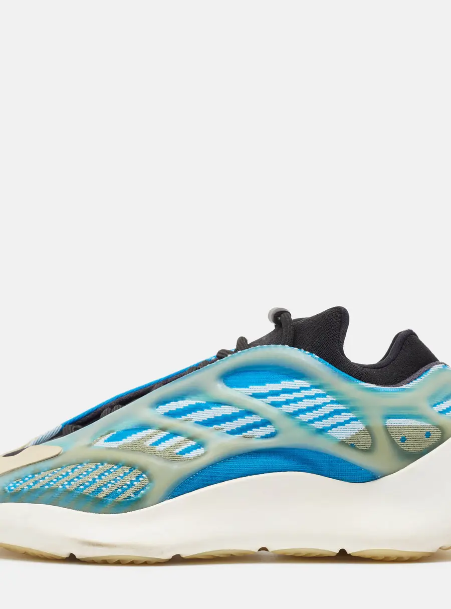 Yeezy x Adidas 700 V3 Size 42 Blue Knit Fabric and Rubber Low Top Sneakers