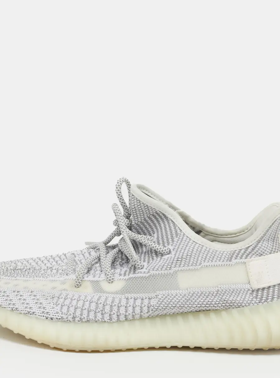 Yeezy x Adidas Boost 350 V2 Size 41.5 White/Grey Knit Fabric Low Top Sneakers
