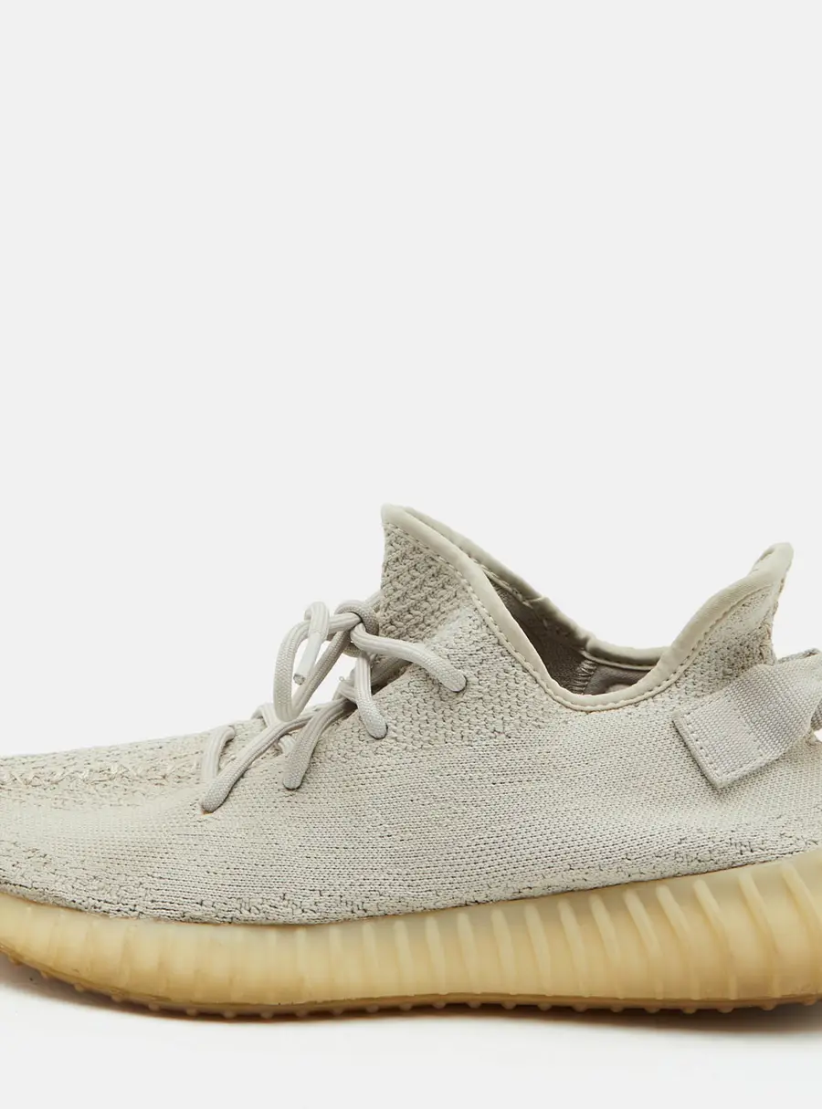 Yeezy x Adidas Boost 350 V2 Sesame Size 42 2/3 Grey Knit Fabric Low Top Sneakers