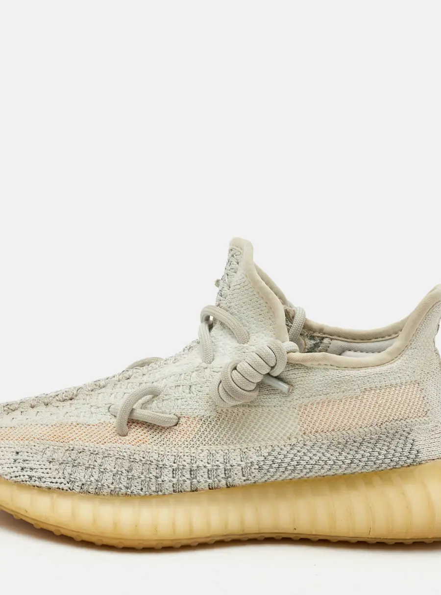 Yeezy x Adidas Boost 350 V2 Cloud White Size 36 2/3 Blue/White Knit Fabric Low Top Sneakers
