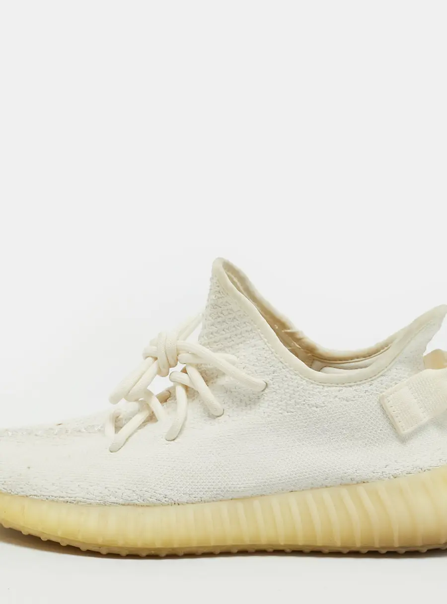 Yeezy x Adidas Boost 350 V2 Cream Size 42 White Knit Fabric Low Top Sneakers