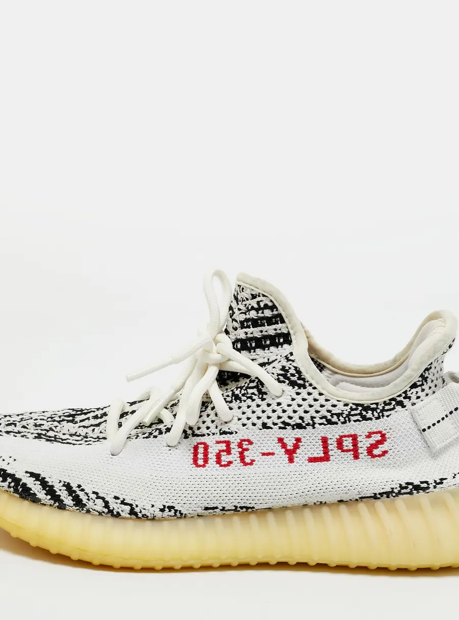 Yeezy x Adidas Boost 350 V2 Zebra Size 41 1/3 White/Black Knit Fabric Low Top Sneakers