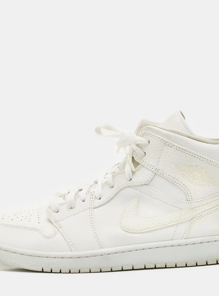 Air Jordans White Leather Jordan 1 Retro High OG Sneakers Size 45