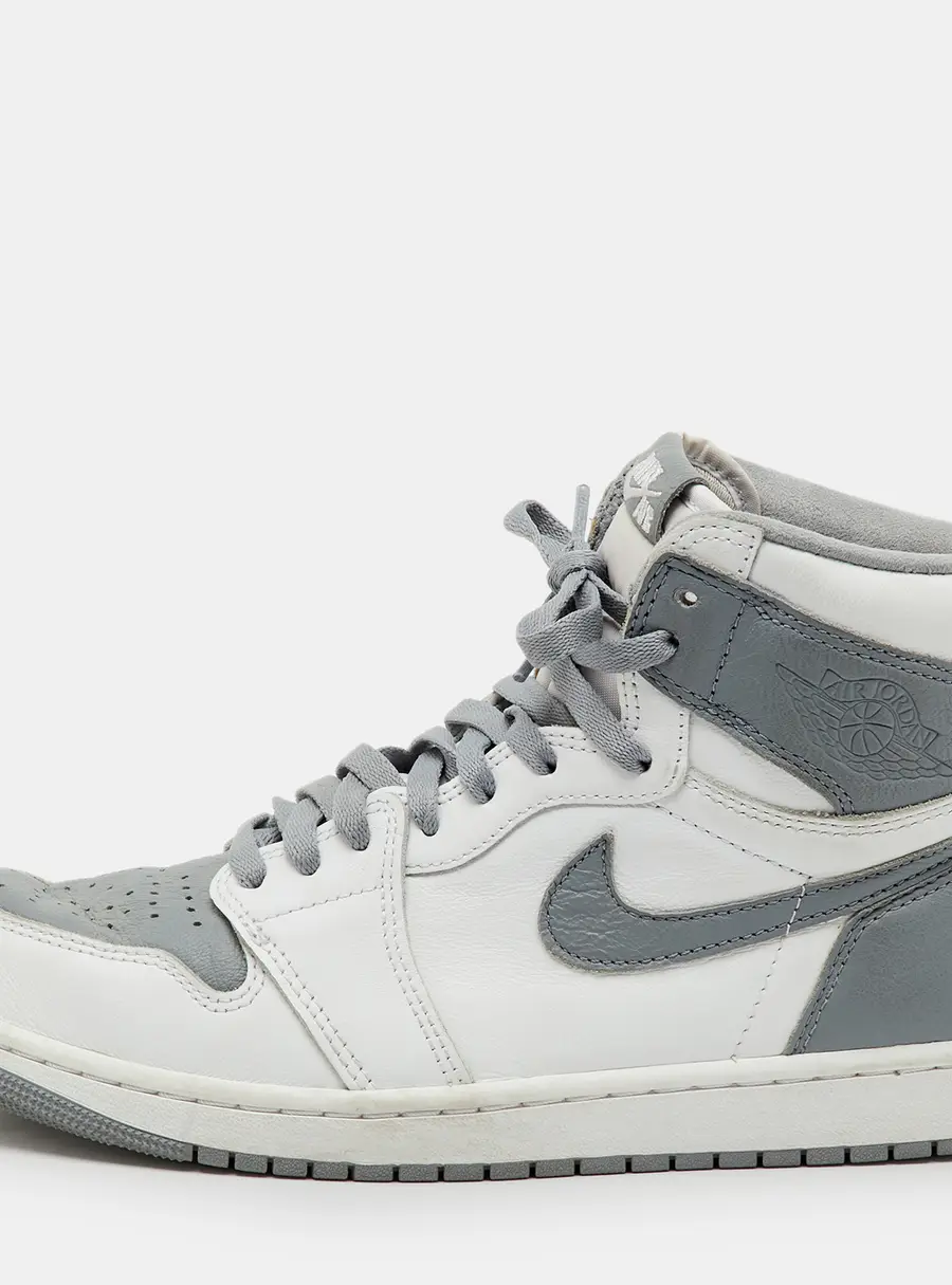 Air Jordans White/Grey Leather Jordan 1 Retro High OG Stealth Sneakers Size 44.5