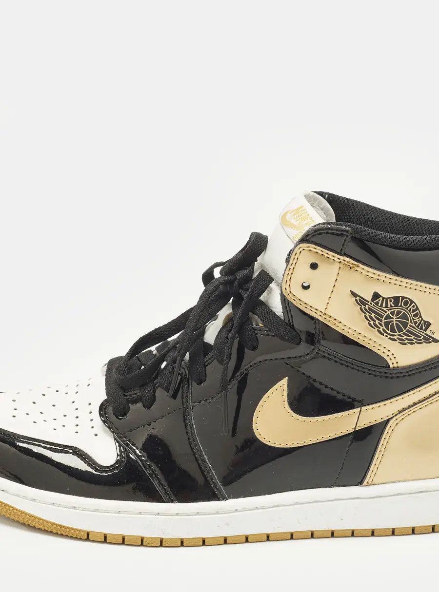 Air Jordans 1 Retro High Og Nrg Size 43 Gold Leather High Top Sneakers