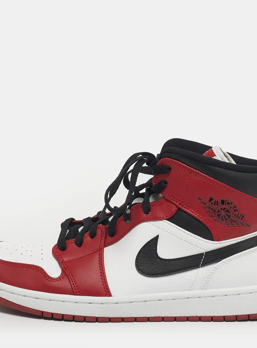 Air Jordans Jordan 1 Chicago Size 45 Multicolor Leather Mid Top Sneakers