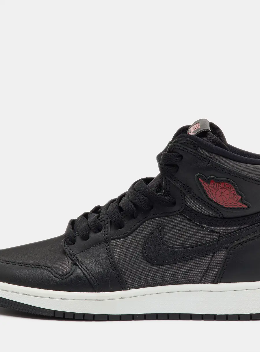 Air Jordans Black Leather and Fabric Jordan 1 Retro High OG GS Sneakers Size 36.5