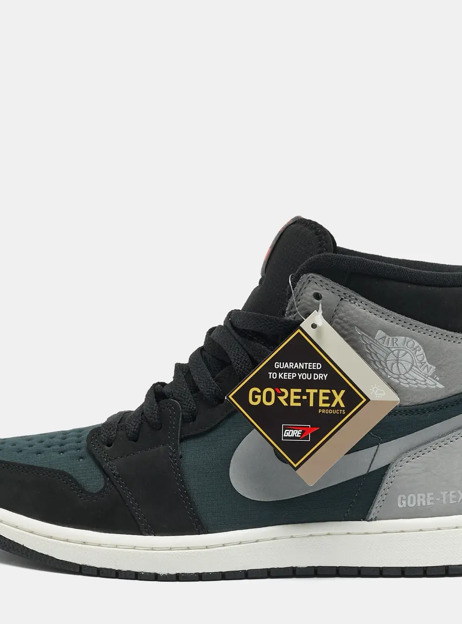 Air Jordans Jordan 1 Retro Element Gore-Tex Particle Grey Size 44.5 Multicolor Nubuck Leather and Fabric High Top Sneakers