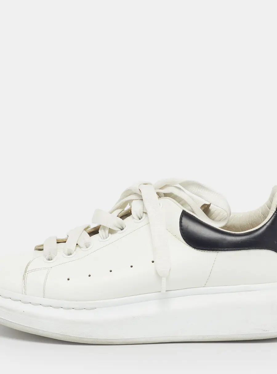 Alexander McQueen Oversized Size 41 White/Black Leather Lace Up Sneakers
