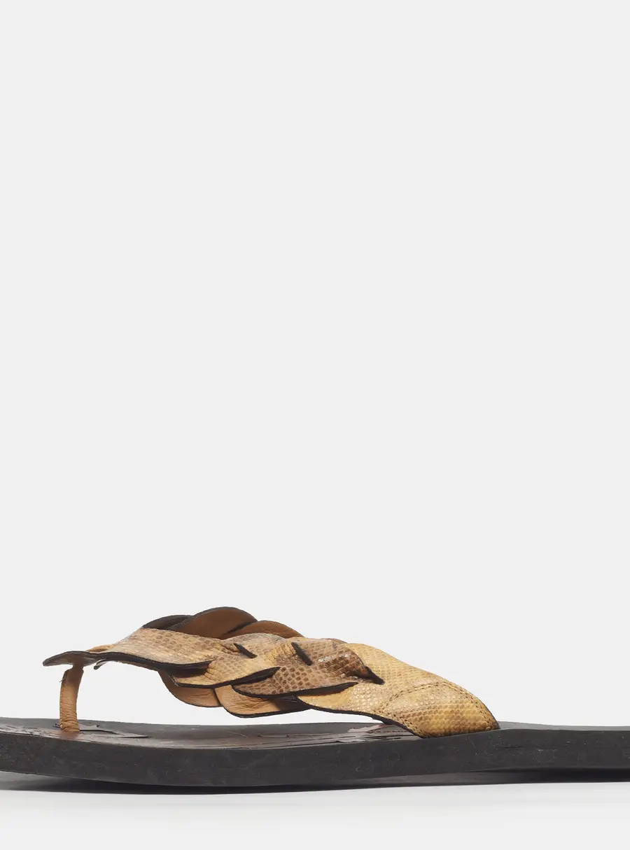 Bottega Veneta Intrecciato Size 40 Beige Intrecciato Karung Leather Thong Flats
