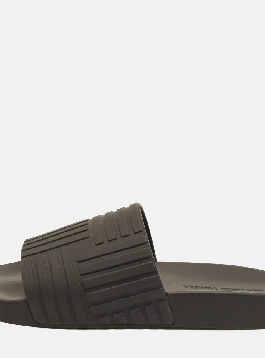 Bottega Veneta Size 41 Black Rubber Pool Slide