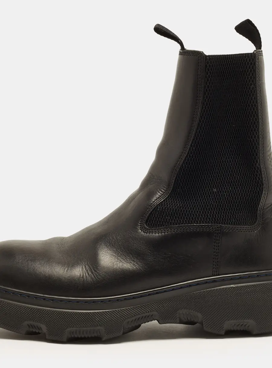 Burberry Elasticated Size 43 Black Leather Chelsea Boots