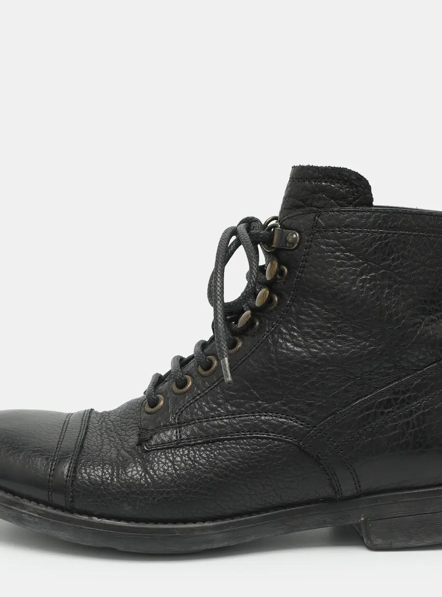 Dolce & Gabbana Size 40 Black Leather Combat Boots