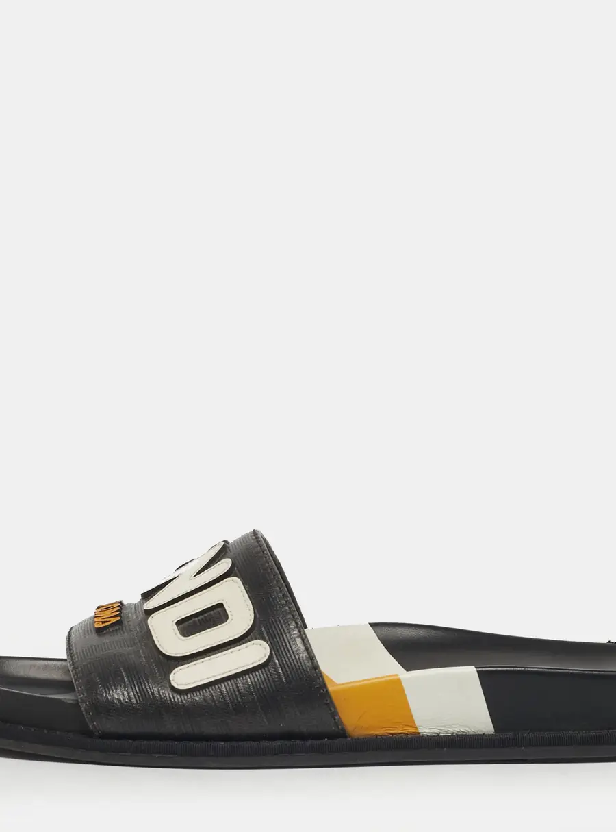 Fendi Size 39 Black Leather Logo Pool Slides