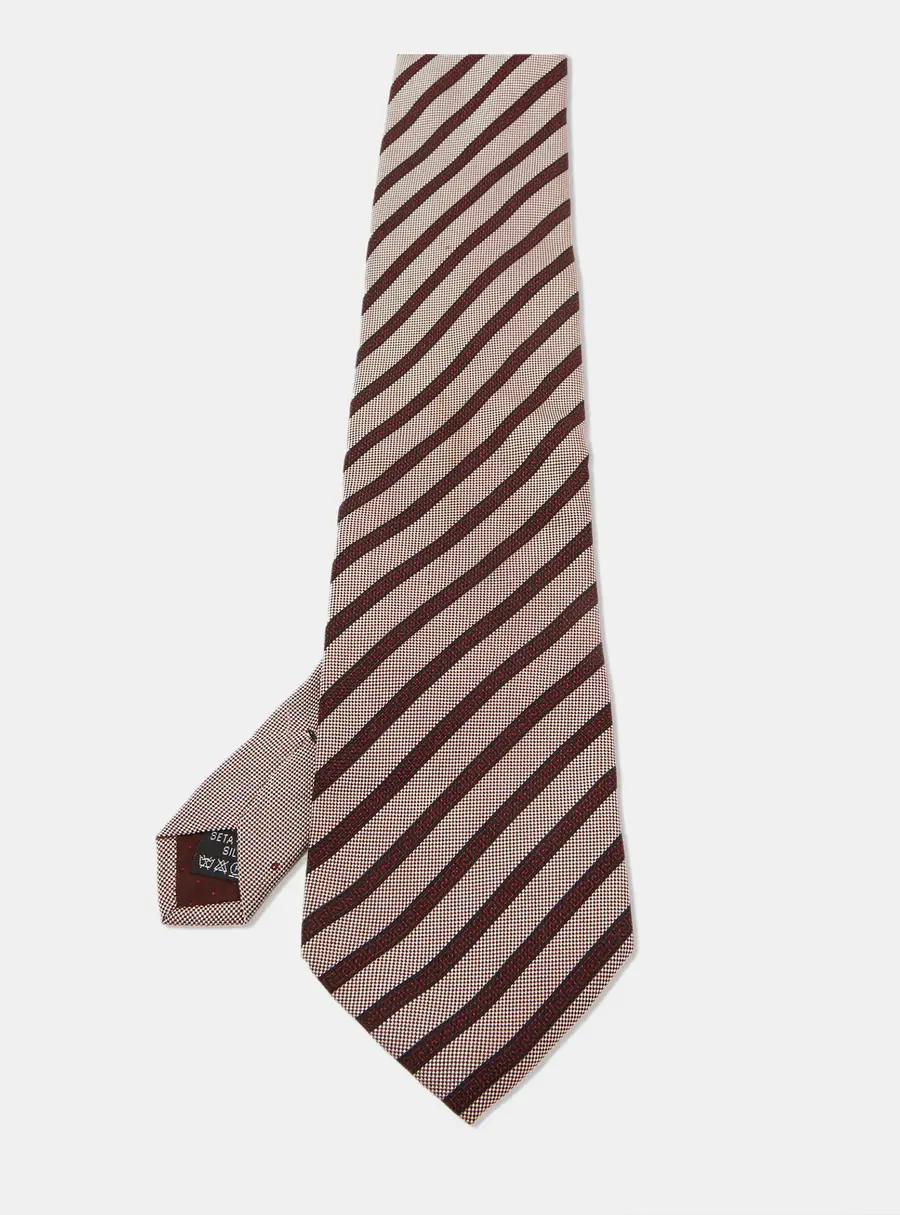 Gianni Versace Vintage Red Printed Silk Traditional Tie