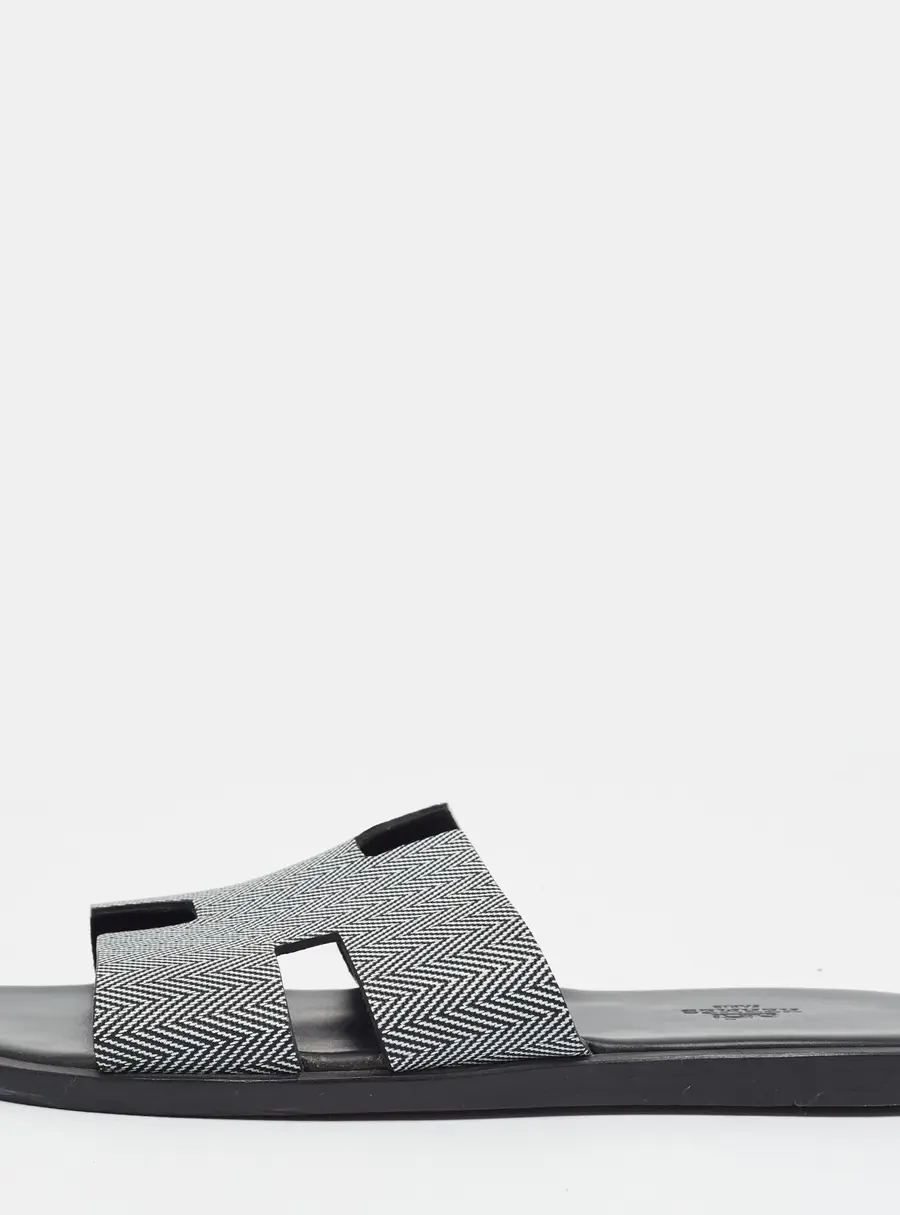 Hermes Izmir Size 41.5 White/Black Zig-Zag Leather Flat Slide