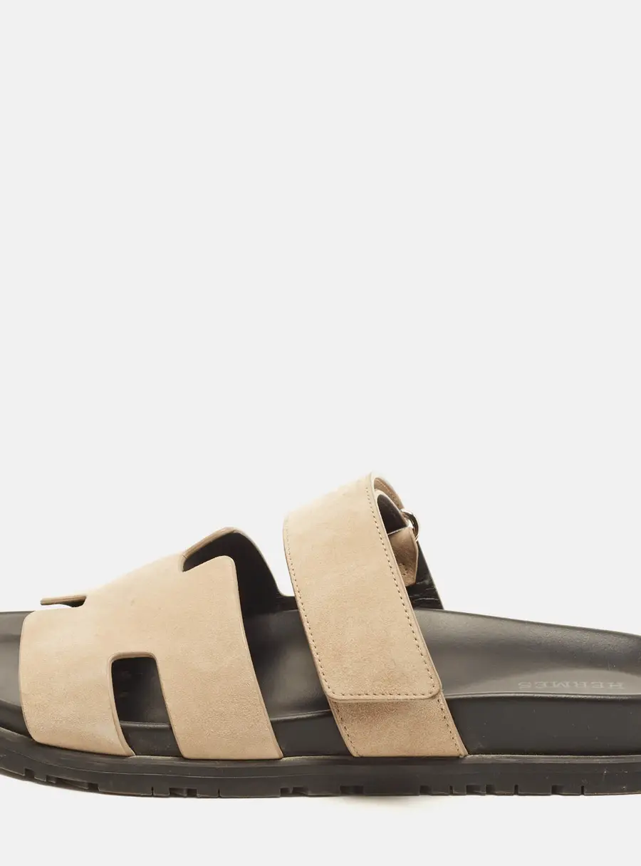 Hermès Chypre Size 40 Beige Suede Flat Sandals