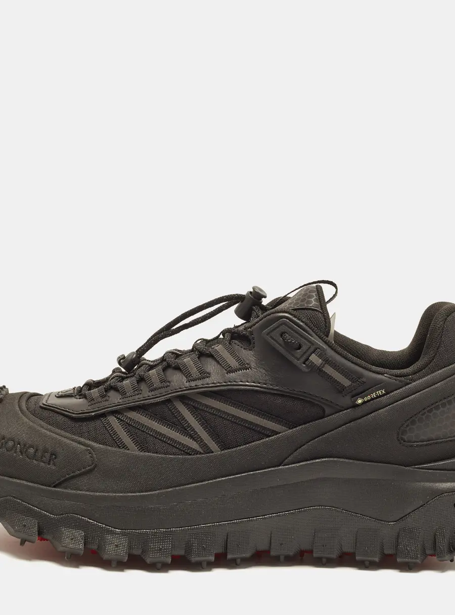 Moncler TrailGrip GTX Size 44 Black Canvas and Leather Low Top Sneakers
