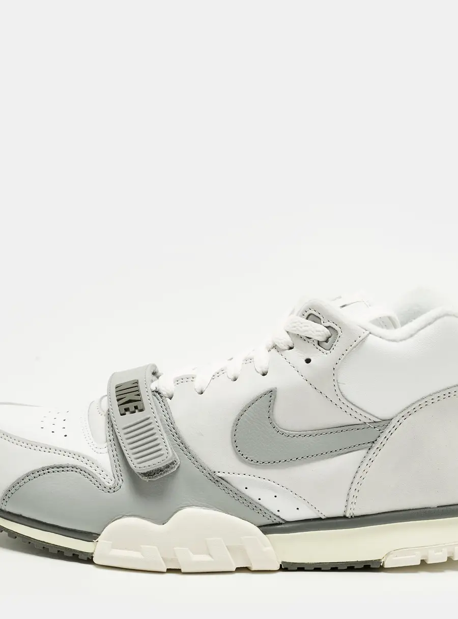 Nike Air Trainer 1 Photon Dust Light Smoke Grey Size 45 White/Grey Nubuck and Leather High Top Sneakers