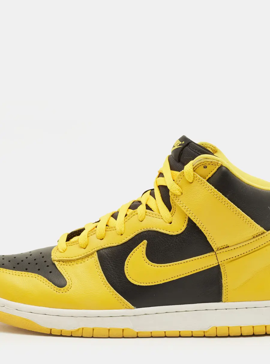 Nike Dunk Iowa Size 45.5 Yellow/Black Leather High Top Sneakers
