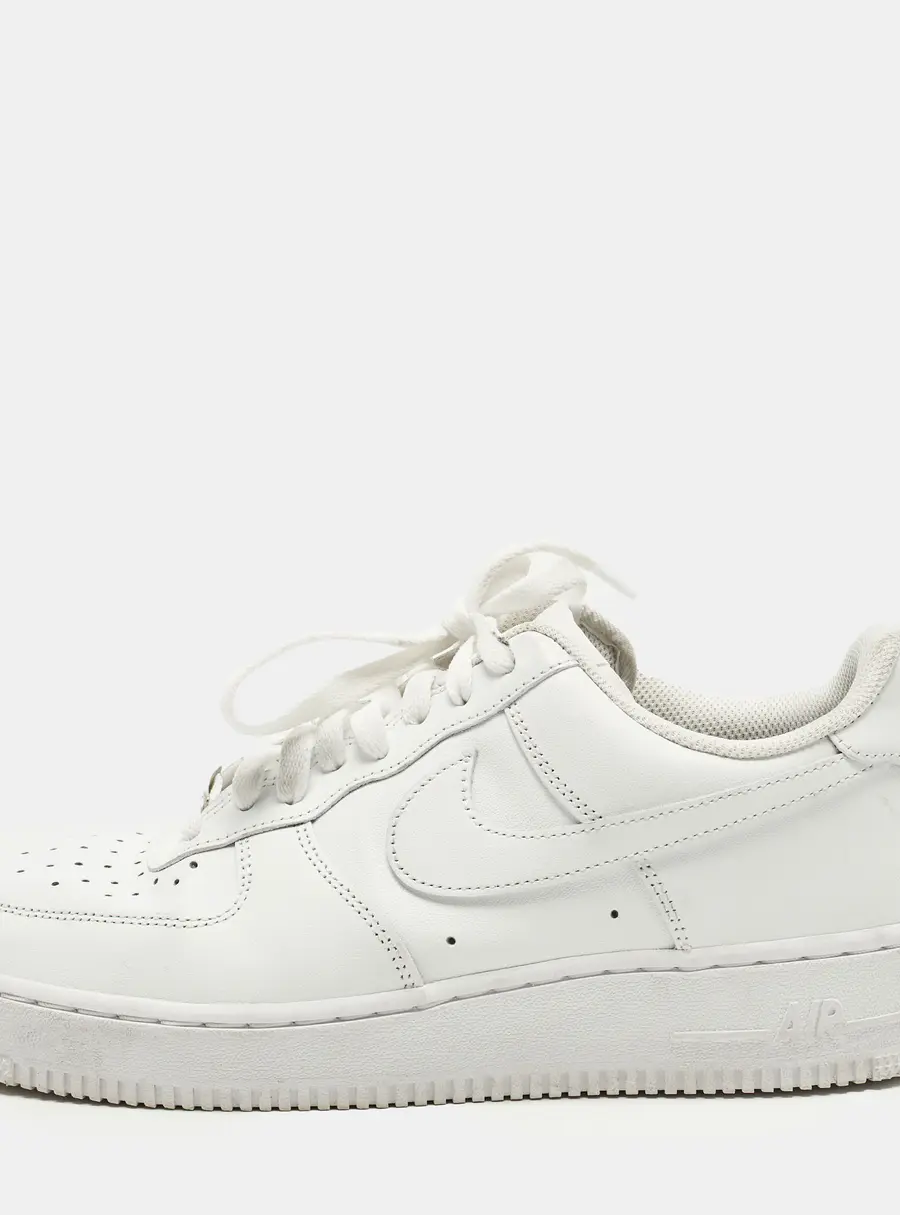 Nike Air Force 1 07 Size 42.5 White Leather Low Top Sneakers