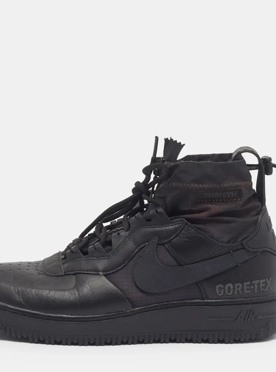 Nike Air Force 1 Gore-Tex Triple Black Size 42.5 Black Leather High Top Sneakers