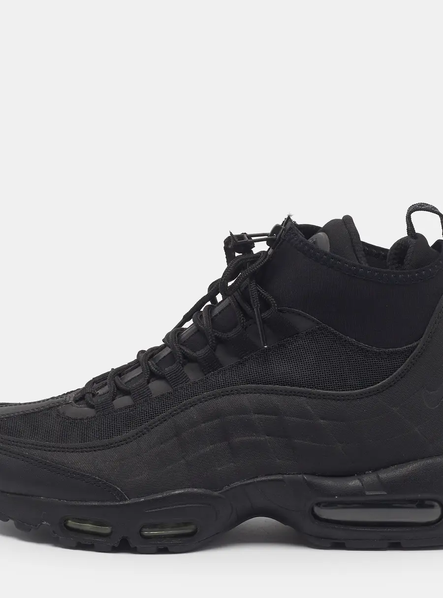 Nike Air Max 95 Sneakerboot Triple Black Size 42.5 Black Mesh and Rubber High Top Sneakers