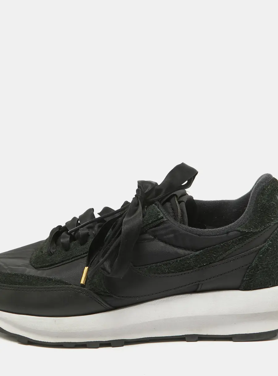 Nike x Sacai vaporwaffle Size 46 Green Leather and Suede Lace Up Sneakers