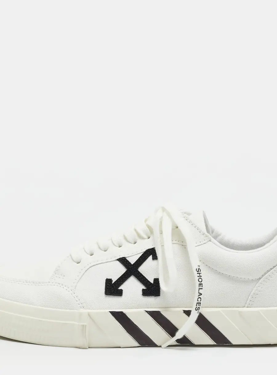 Off-White Vulcanized Size 41 White Canvas Low Top Sneakers