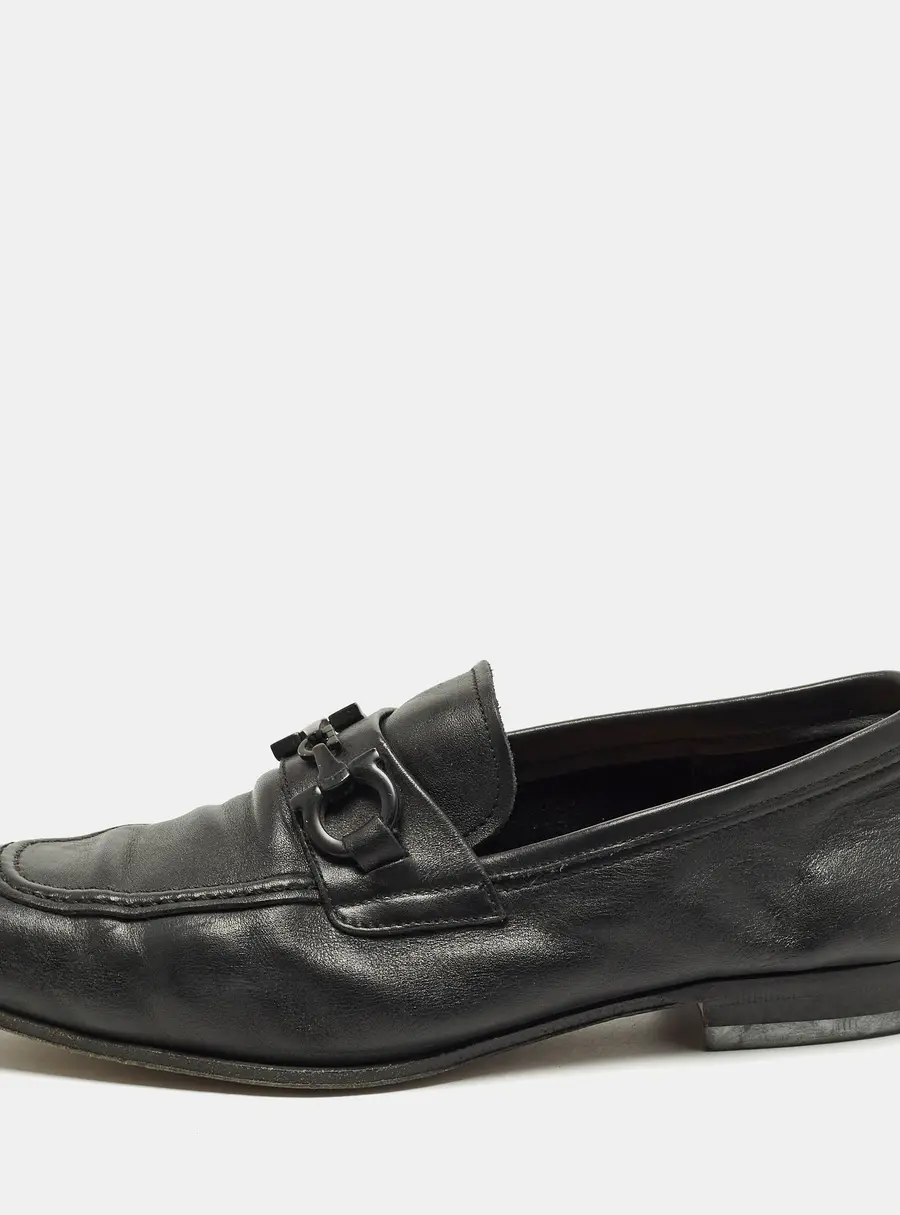 Salvatore Ferragamo Gancini Size 40.5 Black Leather Loafers