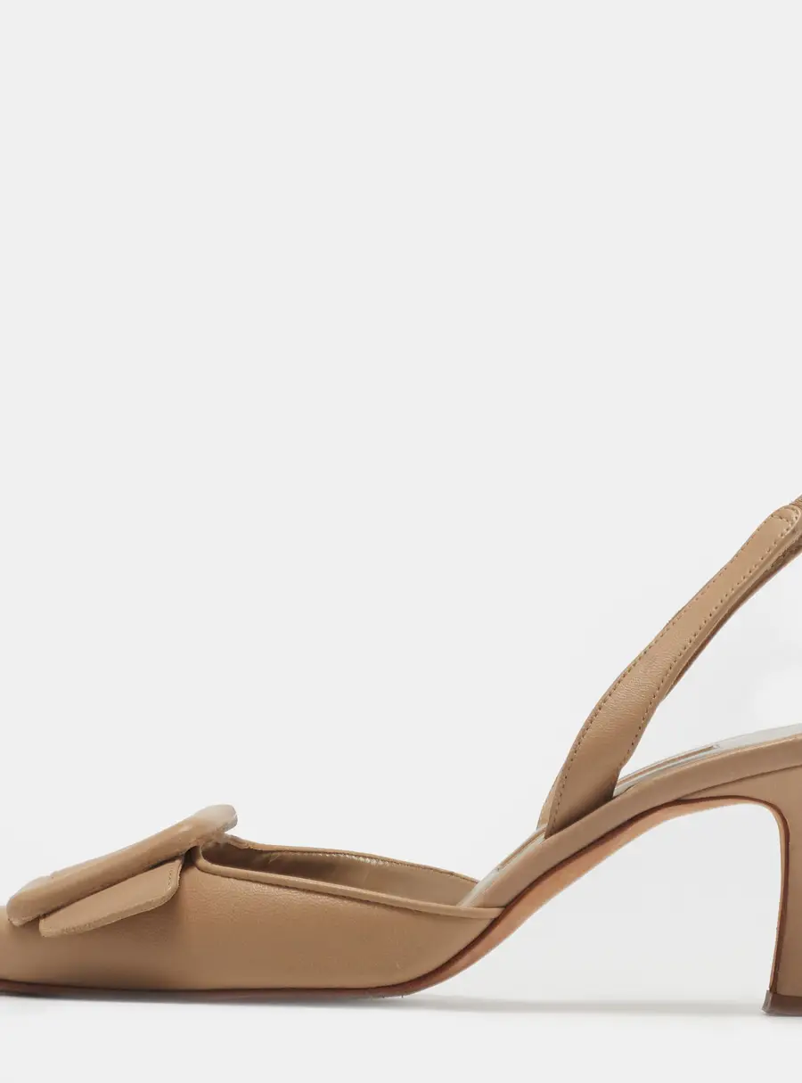 Manolo Blahnik Maysli Size 35.5 Beige Leather Slingback Pumps