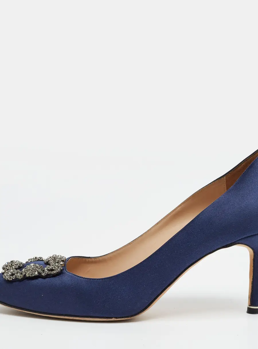 Manolo Blahnik Hangisi Size 42 Navy Blue Satin Pumps
