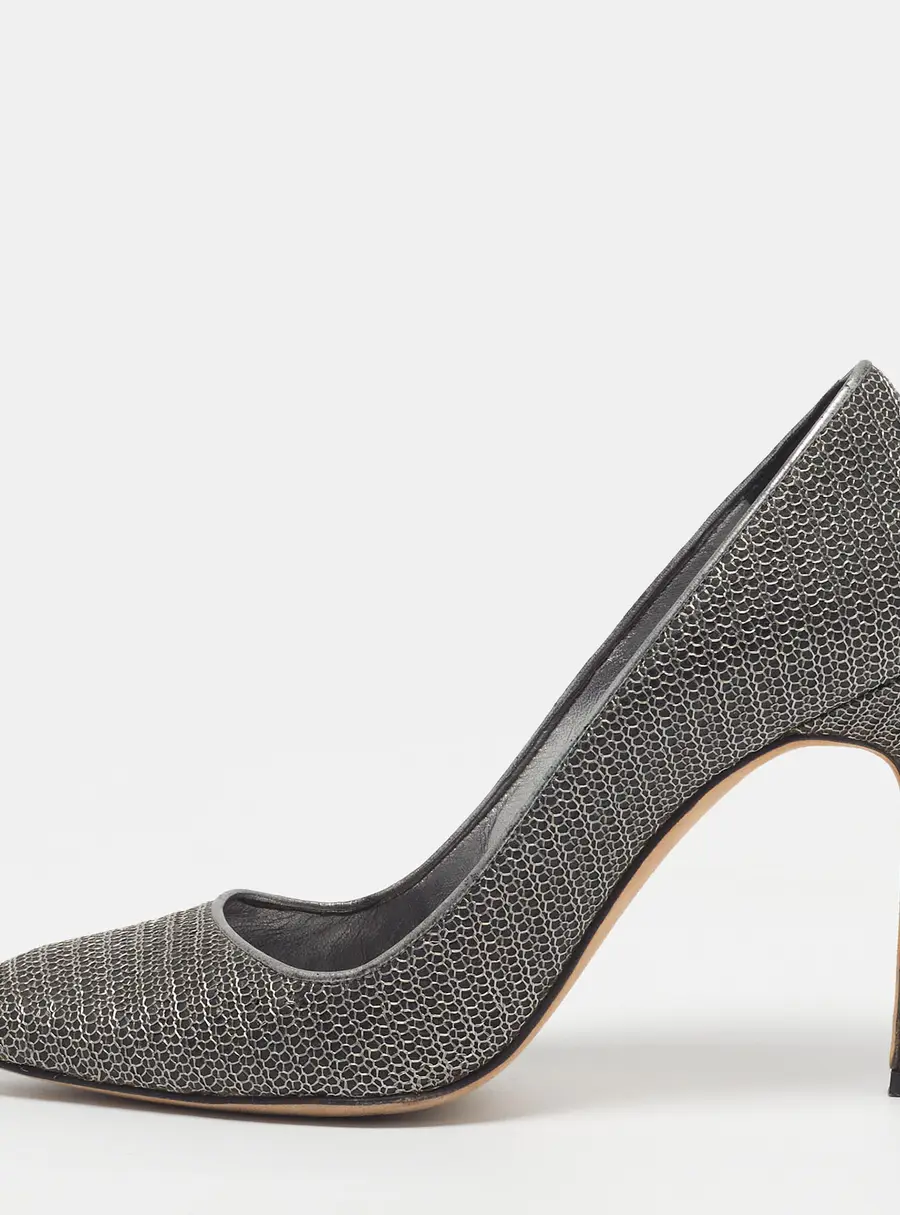 Manolo Blahnik BB 105 Size 37 Silver Metallic Mesh Pumps