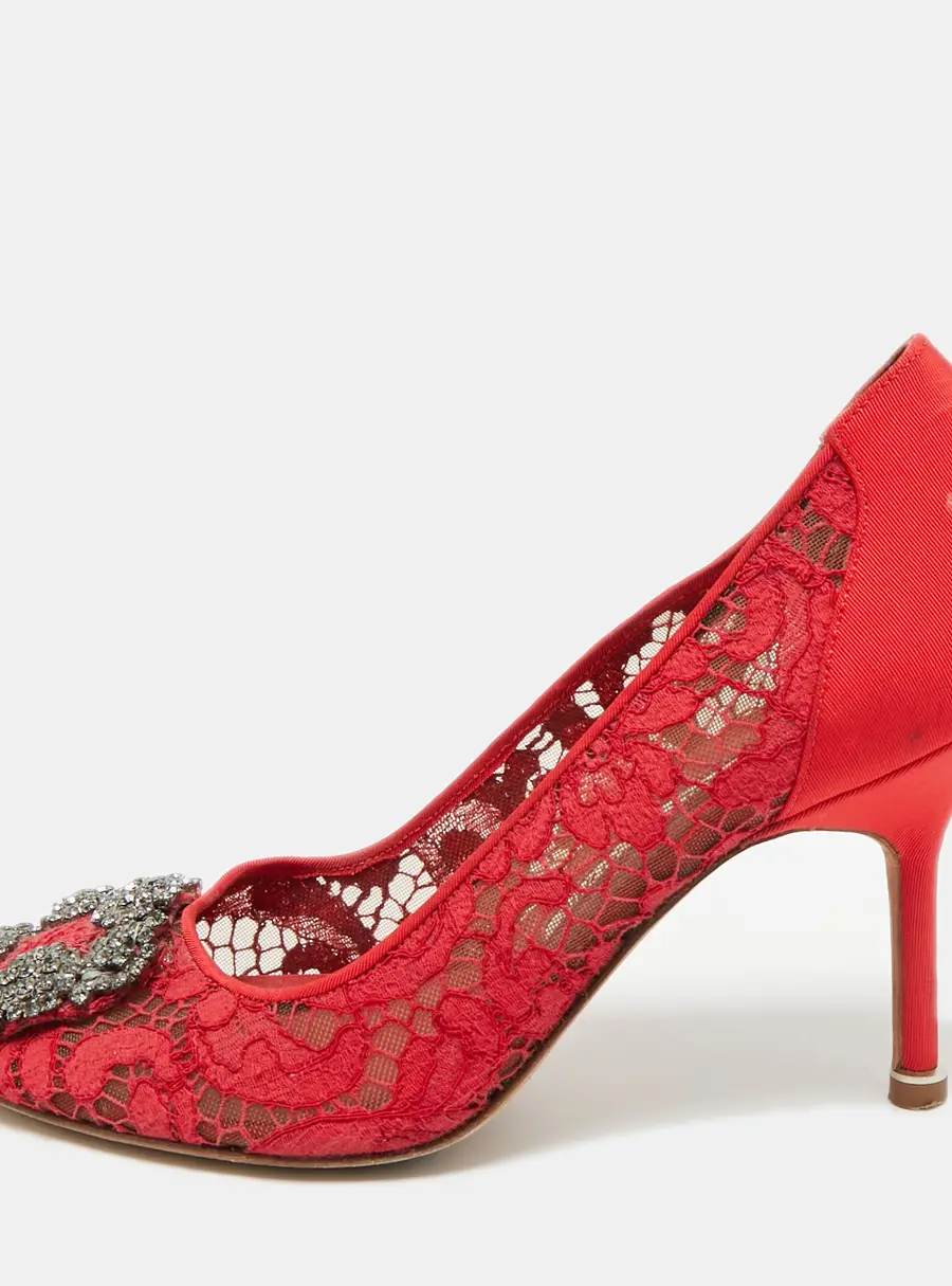 Manolo Blahnik Hangisi Size 36 Red Canvas and Lace Pumps