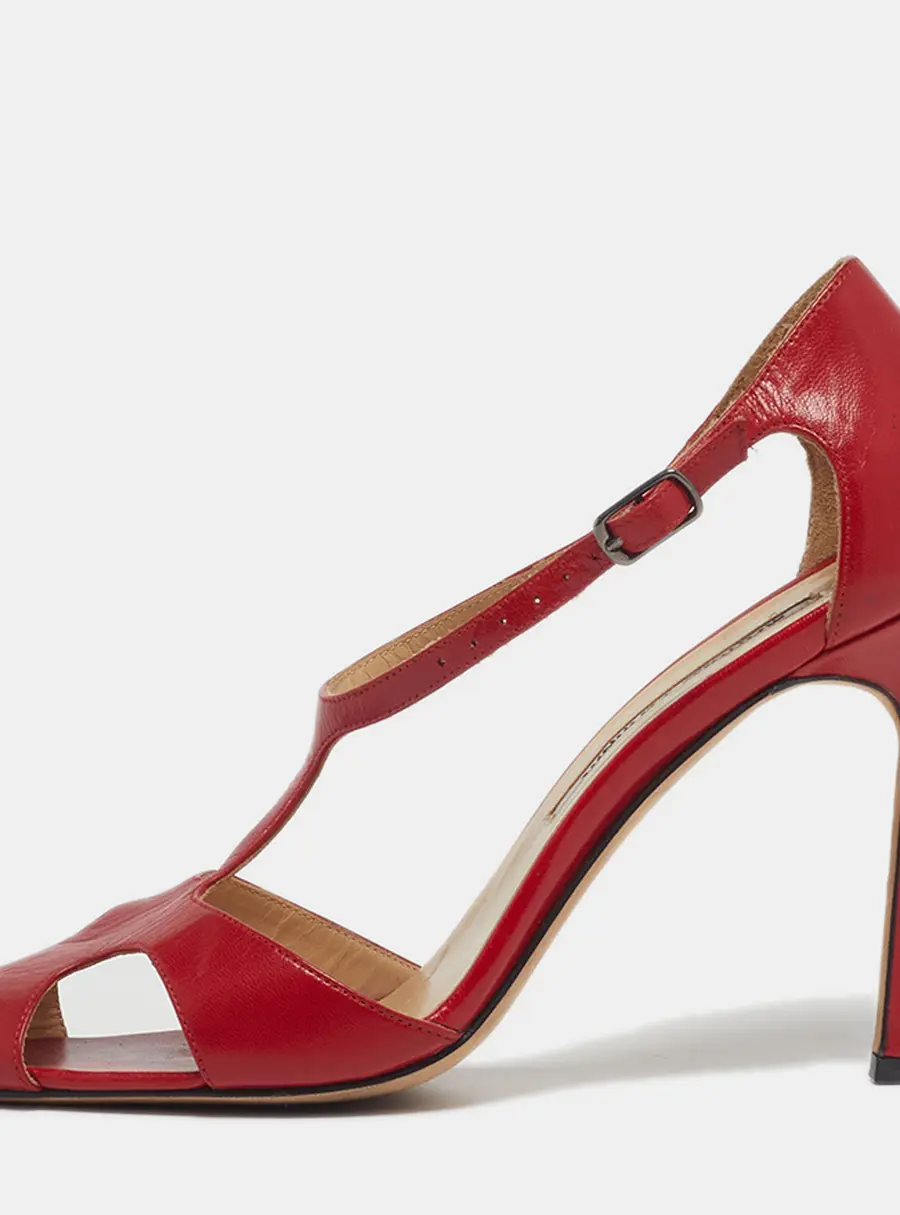 Manolo Blahnik Size 36.5 Red Leather T Strap Sandals