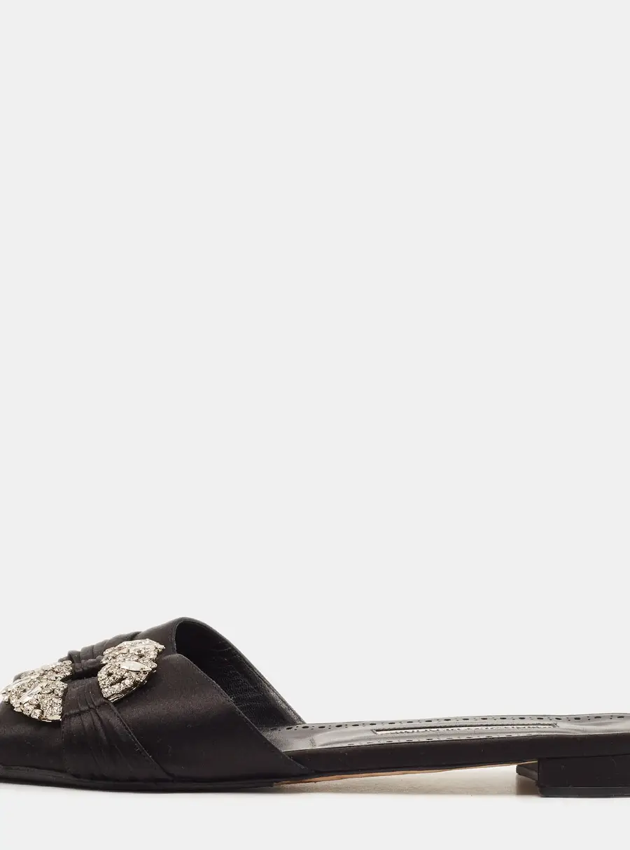 Manolo Blahnik Pralina Size 40 Black Satin Flat Slide